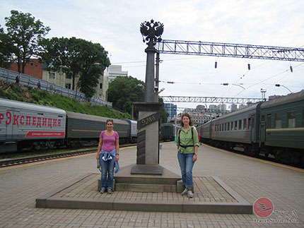 Denkmal Bahnhof Wladiwostok -> 9288 km